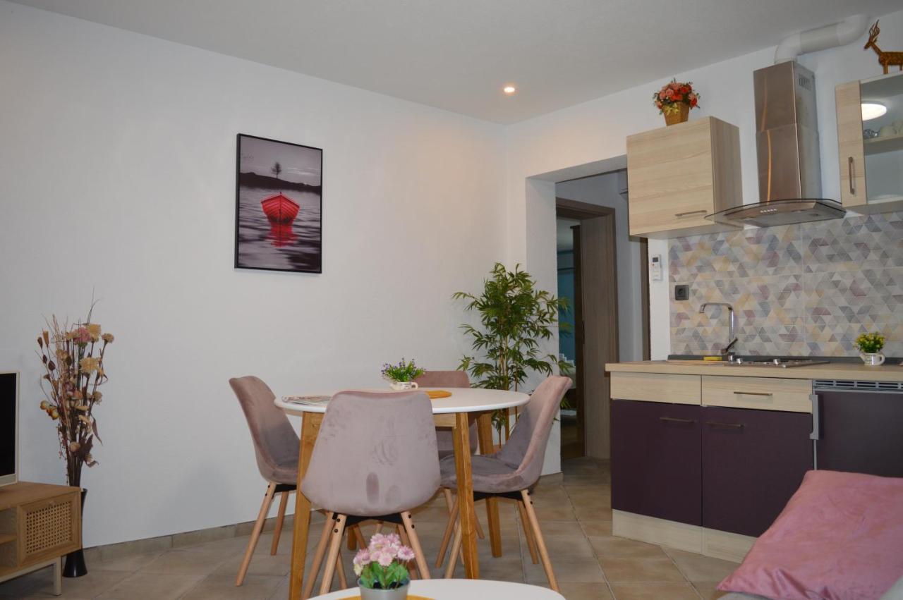 Studio Apartments Luka Biograd - Benkovac Extérieur photo