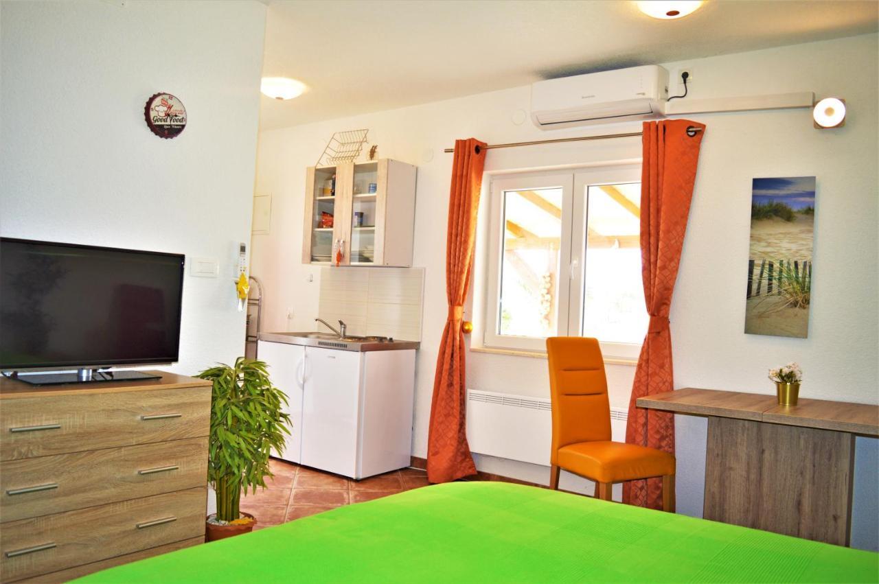 Studio Apartments Luka Biograd - Benkovac Extérieur photo