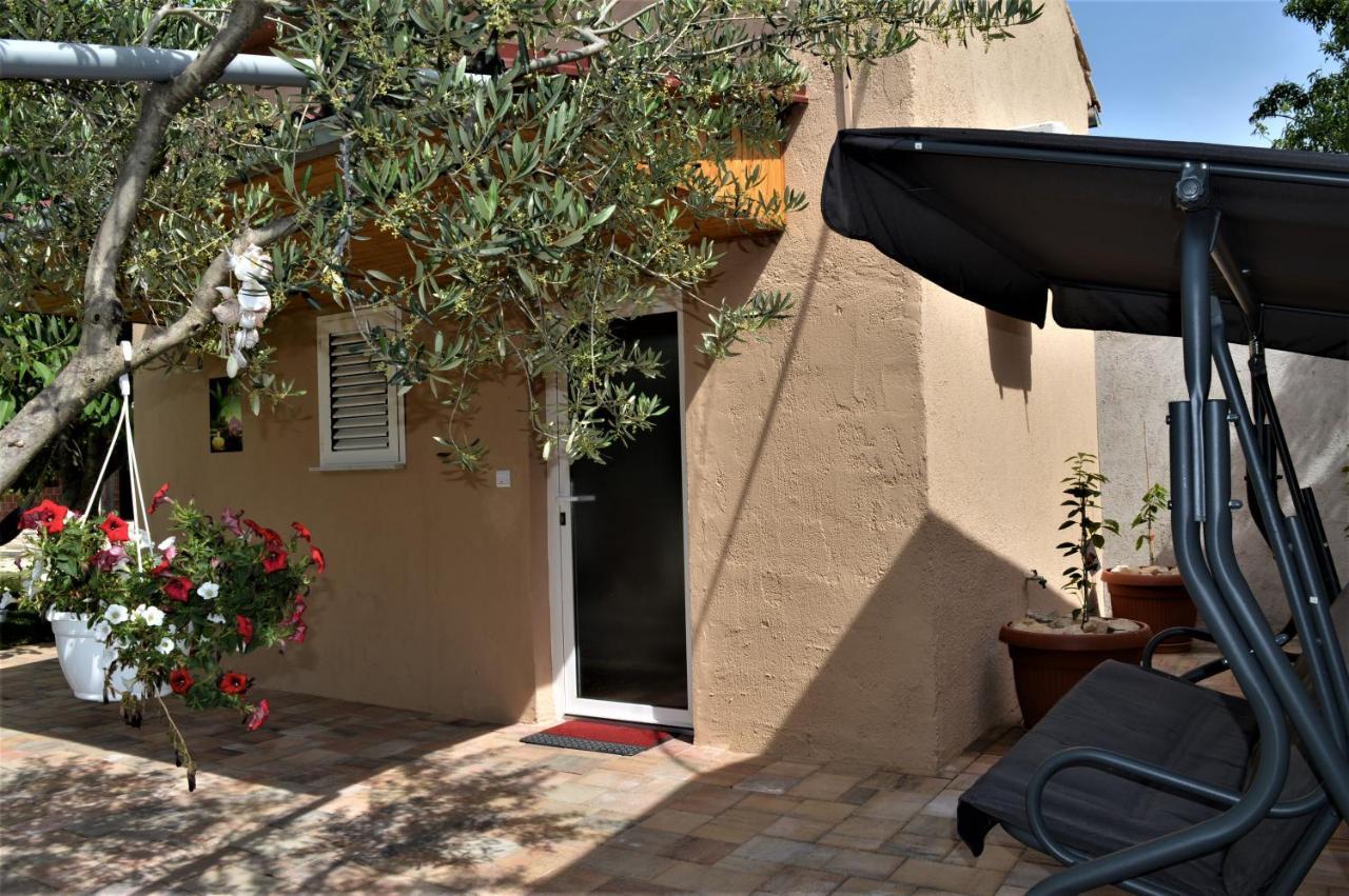 Studio Apartments Luka Biograd - Benkovac Extérieur photo