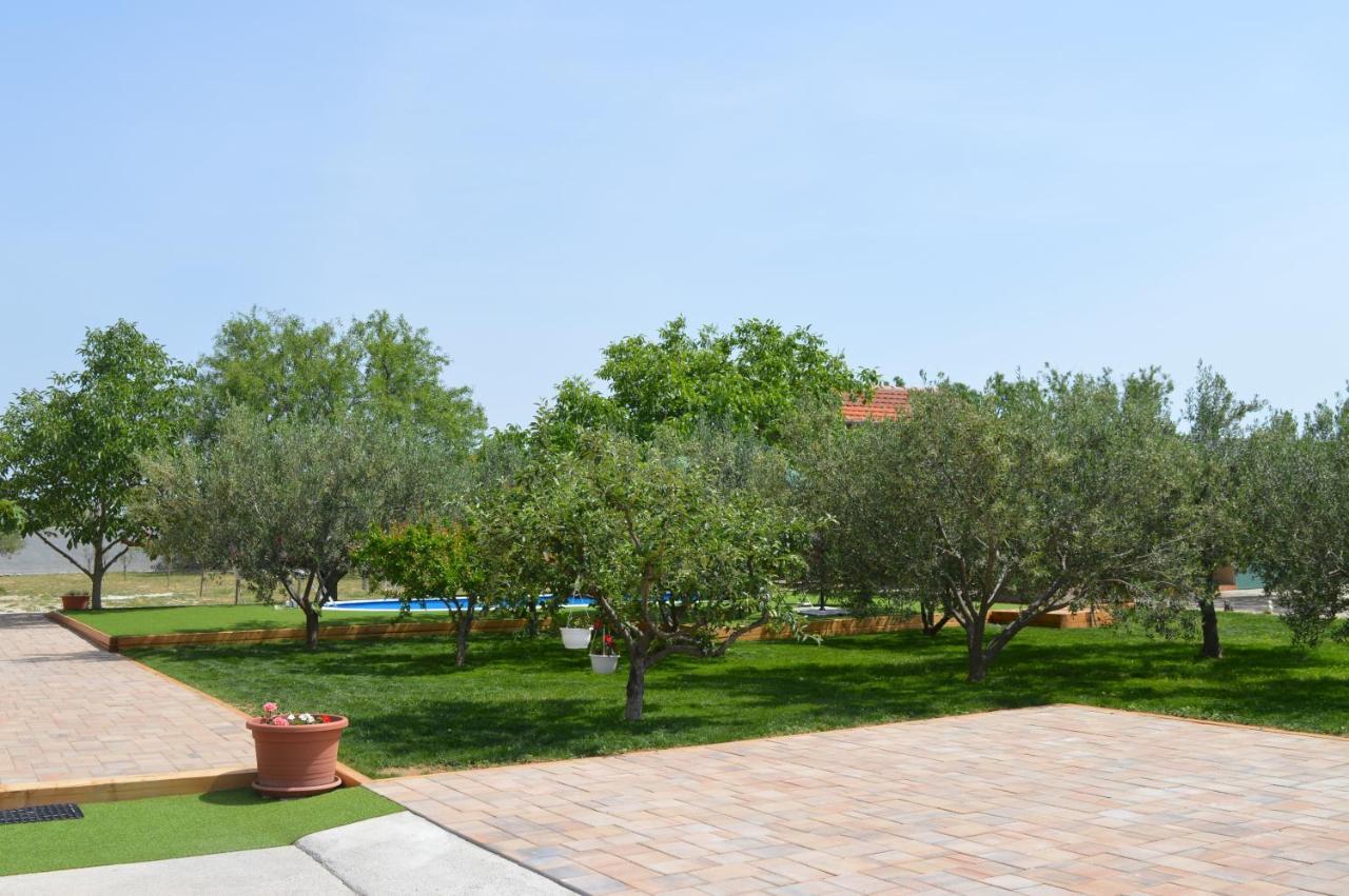 Studio Apartments Luka Biograd - Benkovac Extérieur photo
